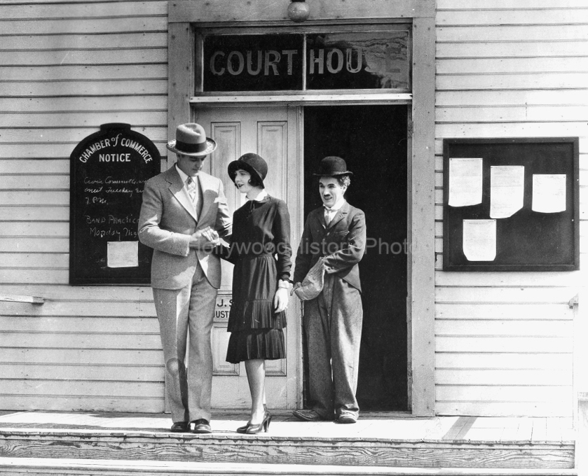 Charlie Chaplin 1928 On location for Circus WM.jpg
